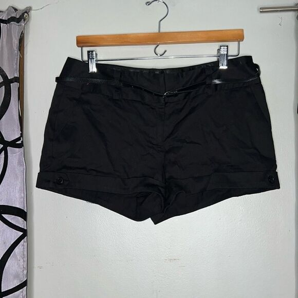 Stooshy black belted cuffed shorts, size 11 - Picture 1 of 8